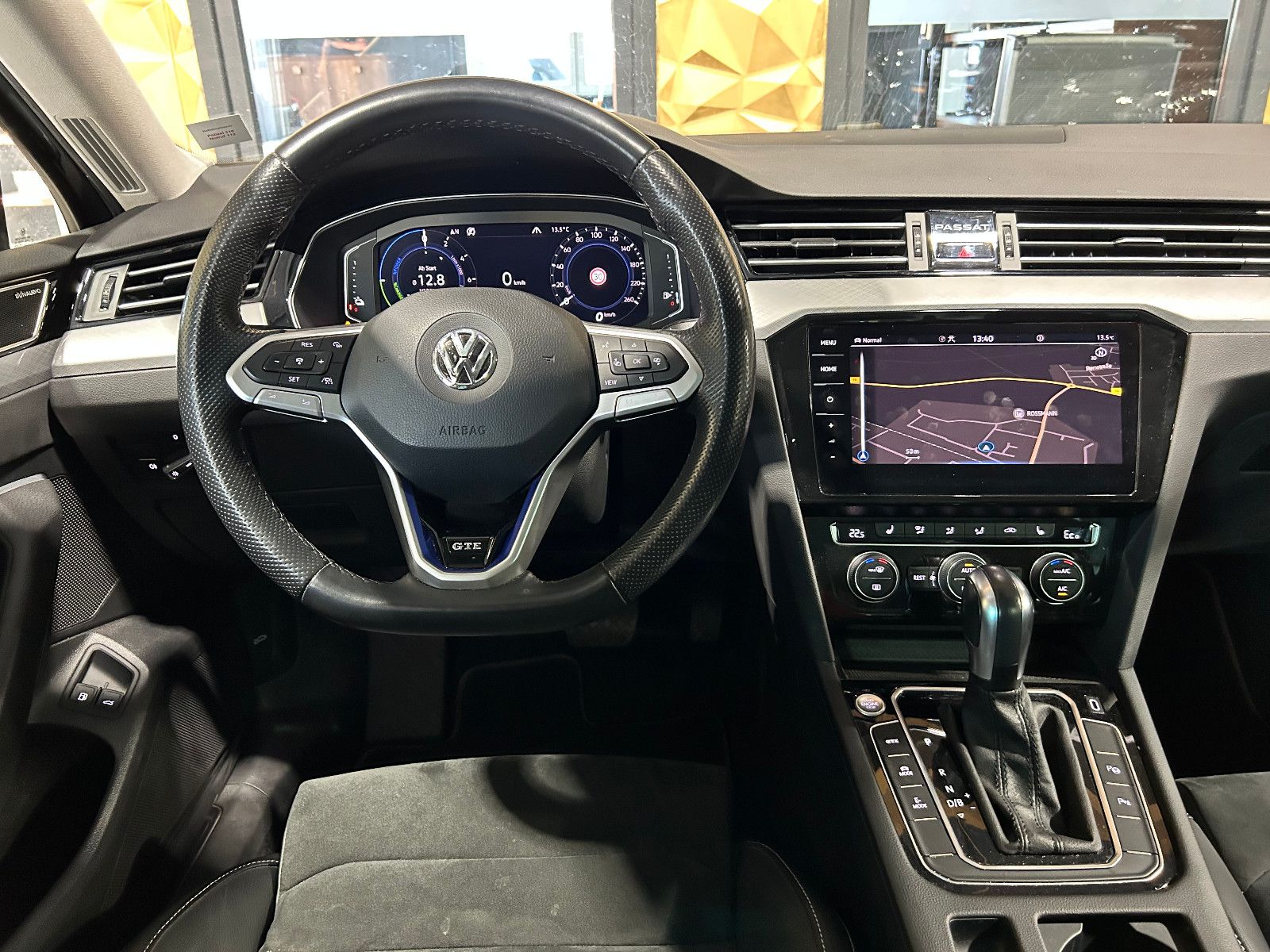 Fahrzeugabbildung Volkswagen Passat Variant GTE/APPLE/KAMERA/NAVI/ACC/8-FACH/