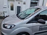 Ford Courier - Ford Courier mit Benzin-Antrieb