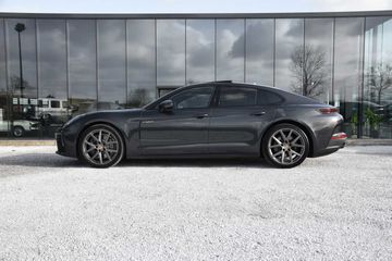 Porsche Panamera - 3