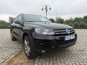 Volkswagen Touareg - 2