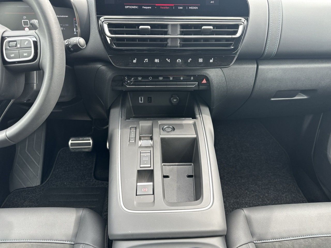 Fahrzeugabbildung Citroën C5 AIRC HYBRID 136 e-DSC6 e-SERIES - mit KI generiert/bearbeitet