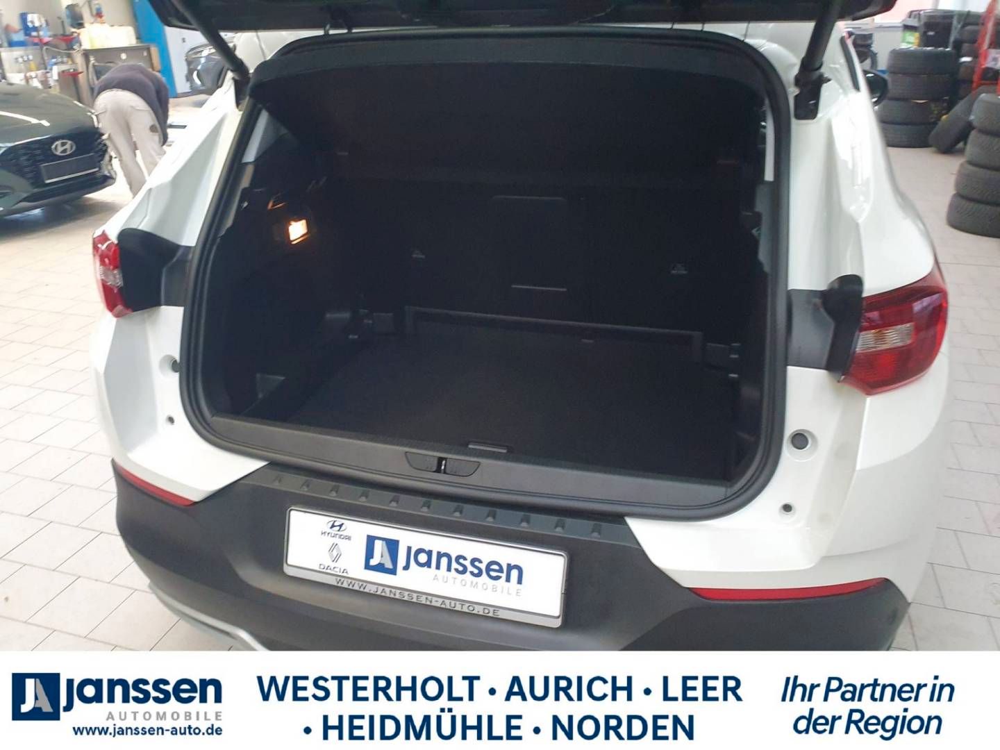 Fahrzeugabbildung Opel Grandland X Business INNOVATION