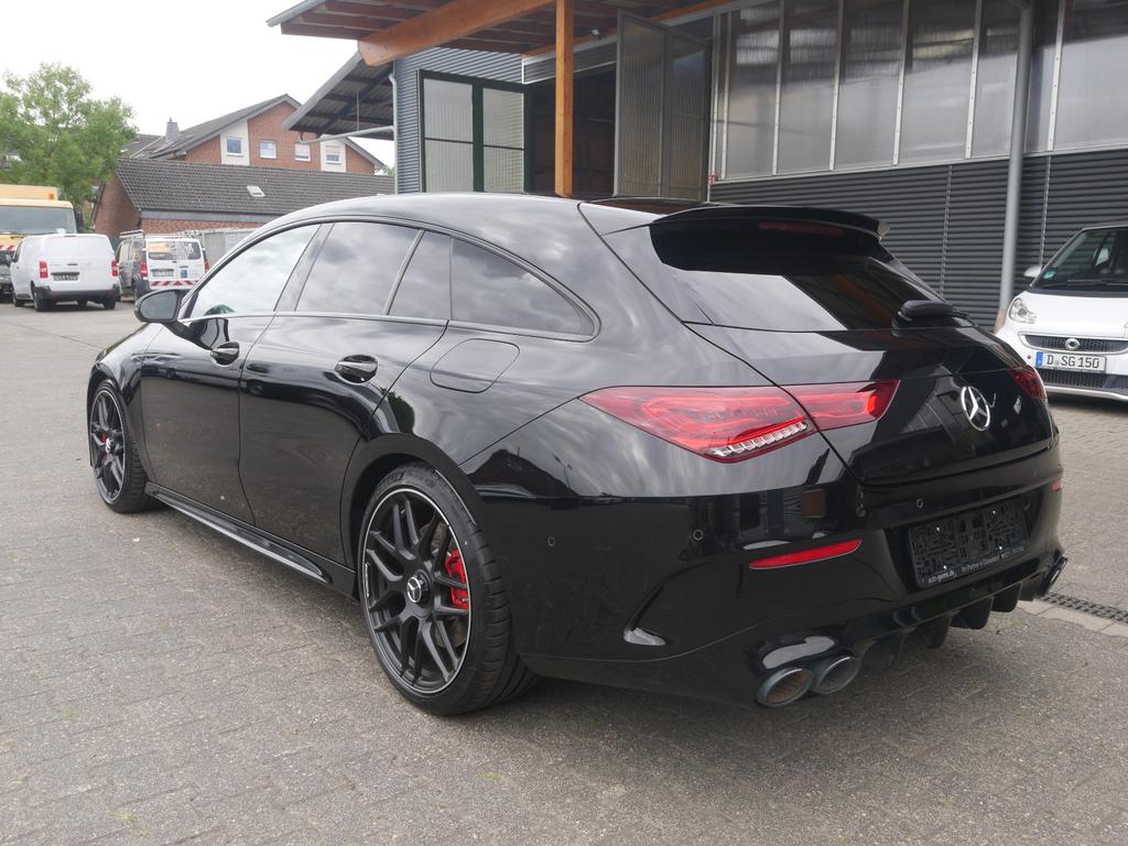 Mercedes-Benz CLA 45 AMG Shooting Brake