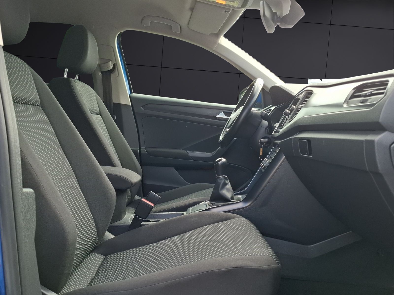 Fahrzeugabbildung Volkswagen T-Roc TSI CarPlay Klima GRA PDC SH LM