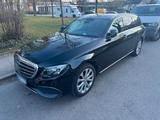 Mercedes-Benz Mercedes E 400 4MATIC T AMG Line - Mercedes-Benz E 400 in München