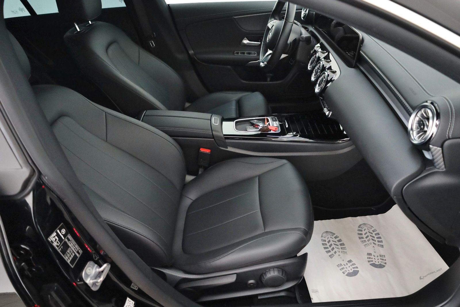 Fahrzeugabbildung Mercedes-Benz CLA 250 SB,Leder,Navi,LED,SH,Kamera,ACC,FACELIFT