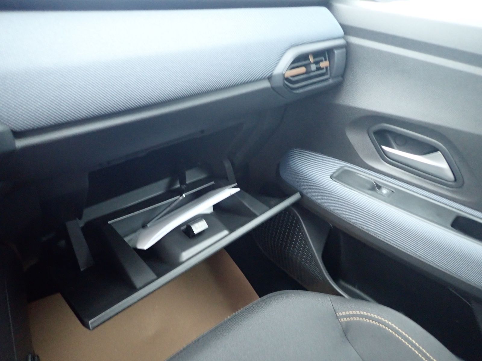 Fahrzeugabbildung Dacia Sandero Stepway Expression TCe 110