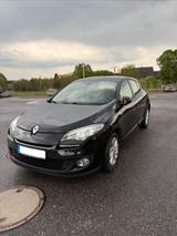 Renault Megane III Paris ENERGY TCe 115 Start & Stop - Renault Megane: ST