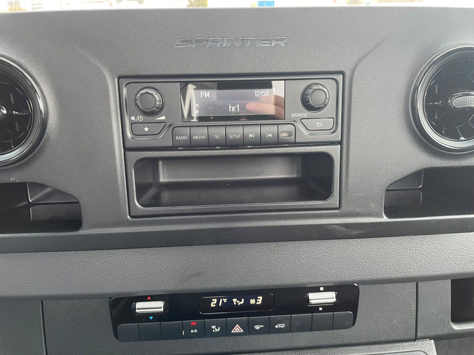 Fahrzeugabbildung Mercedes-Benz Sprinter 317 CDI 9G 3665 Klima