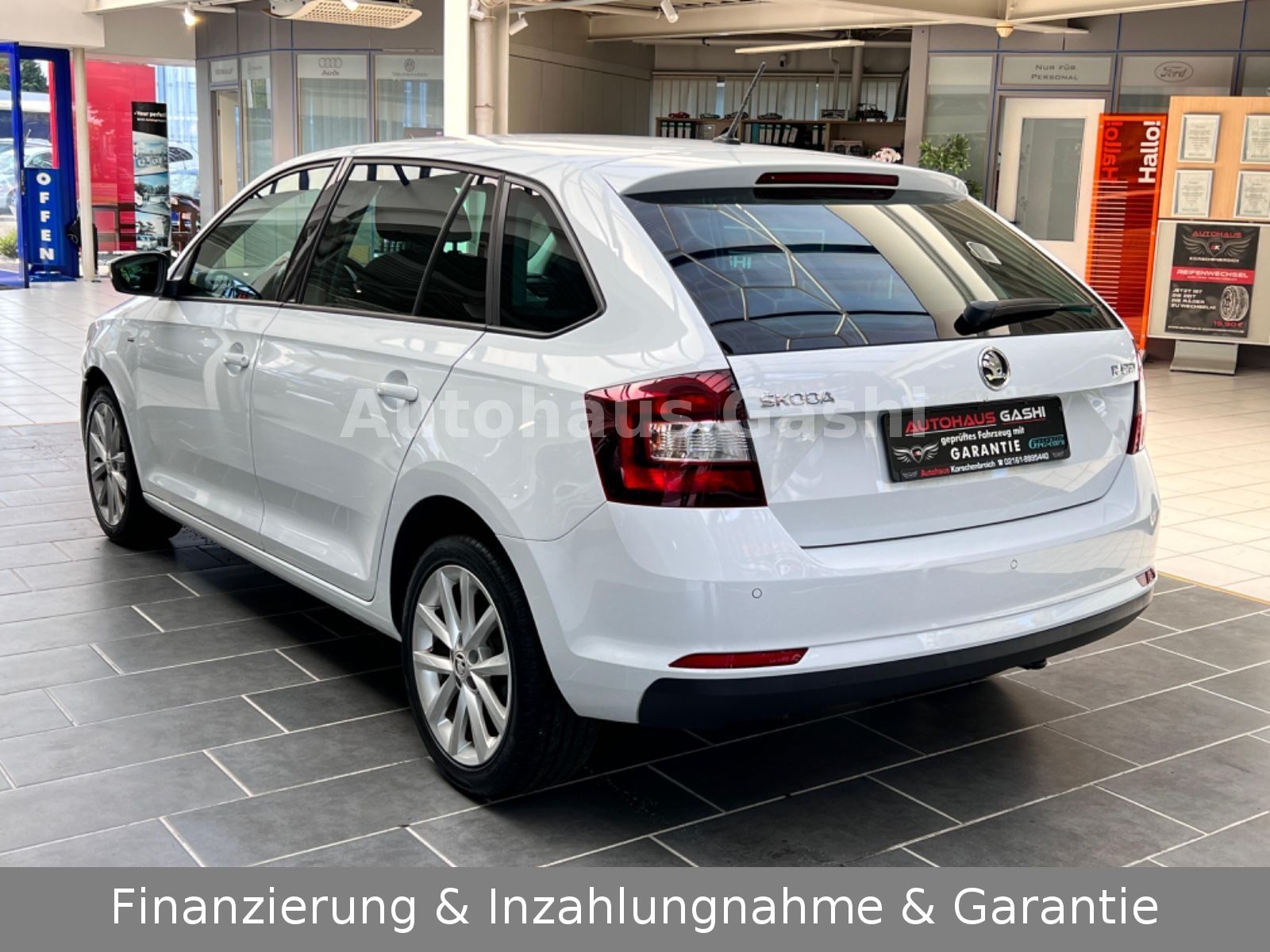 Fahrzeugabbildung SKODA Rapid Spaceback Clever*1.Hand*Navi*Xenon*ACC*SHZ