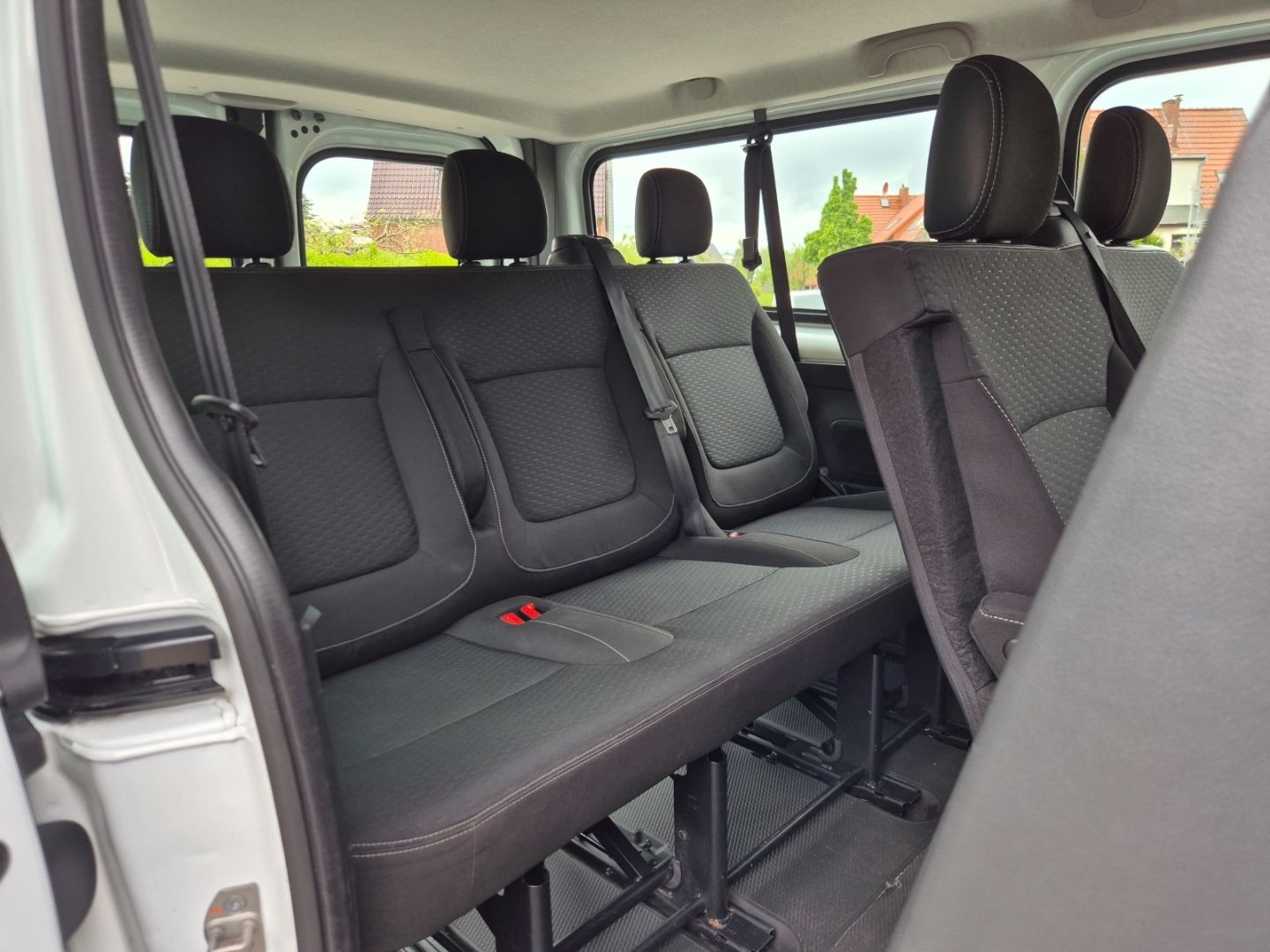 Fahrzeugabbildung Opel Vivaro B Kasten Kombi Combi L2H1 2,9t
