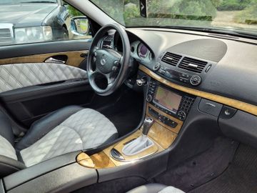 Mercedes E 280 - 11