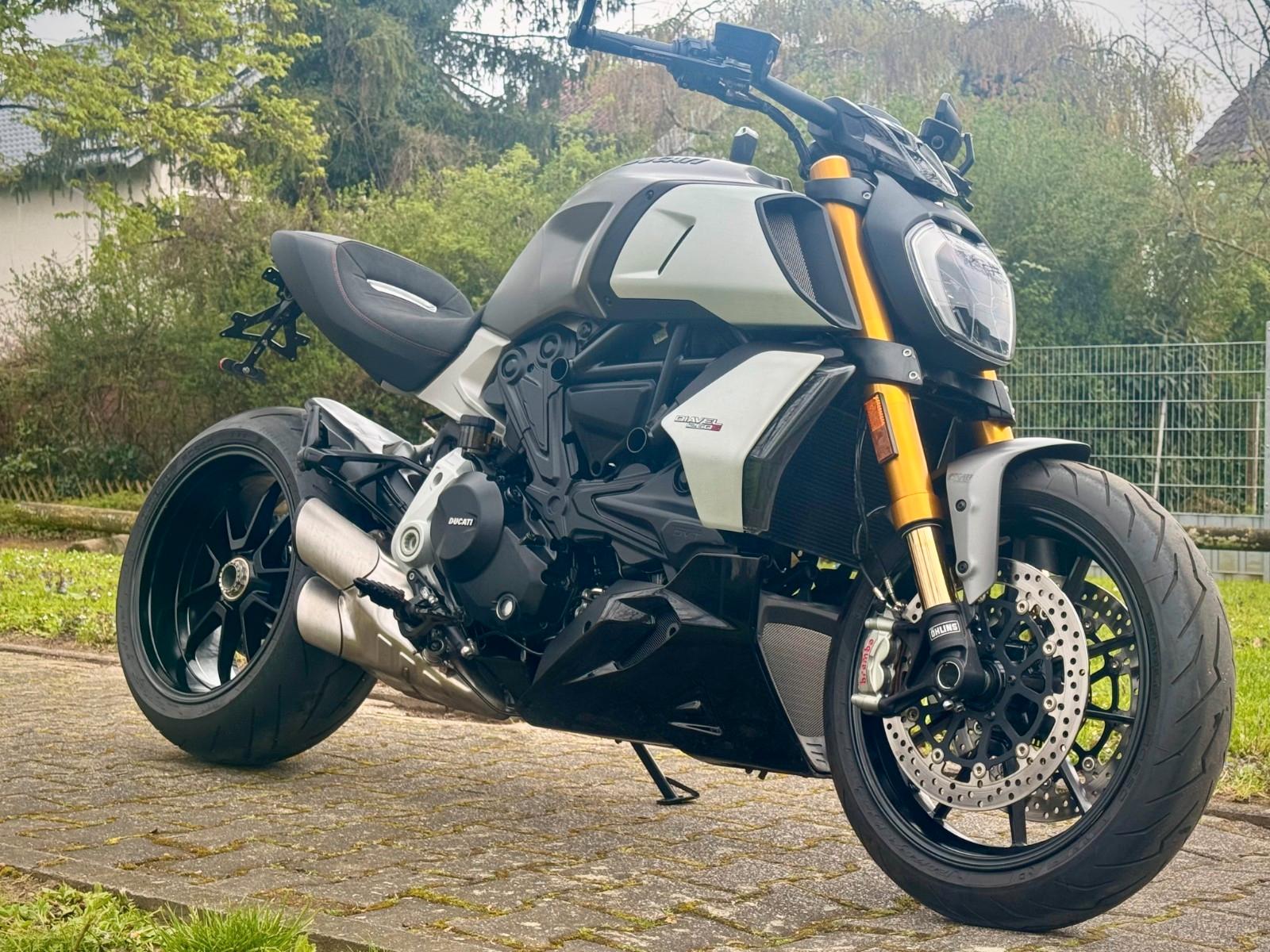 Ducati Diavel 1260 S *Inspektion Neu