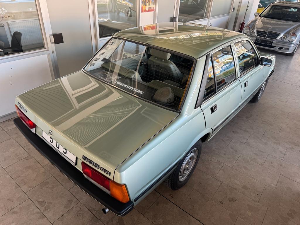 Peugeot 505
