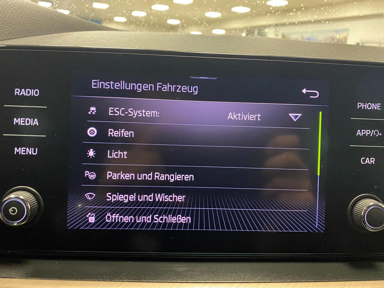 Fahrzeugabbildung SKODA Scala 1.0 TSI Style APP+KLIMA+RFK+PDC+SHZ+LED+++