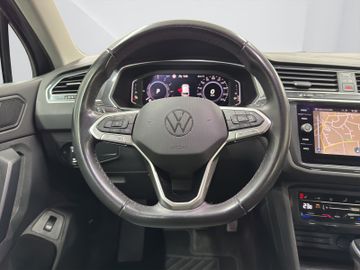 Volkswagen Tiguan - 12