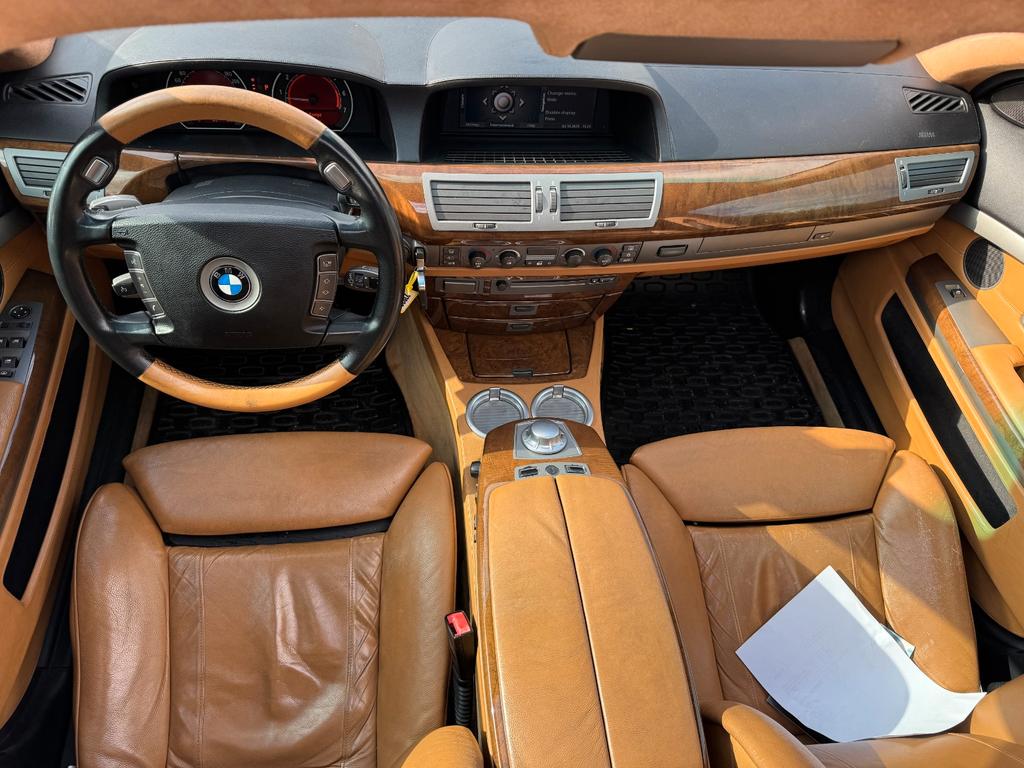 BMW 735