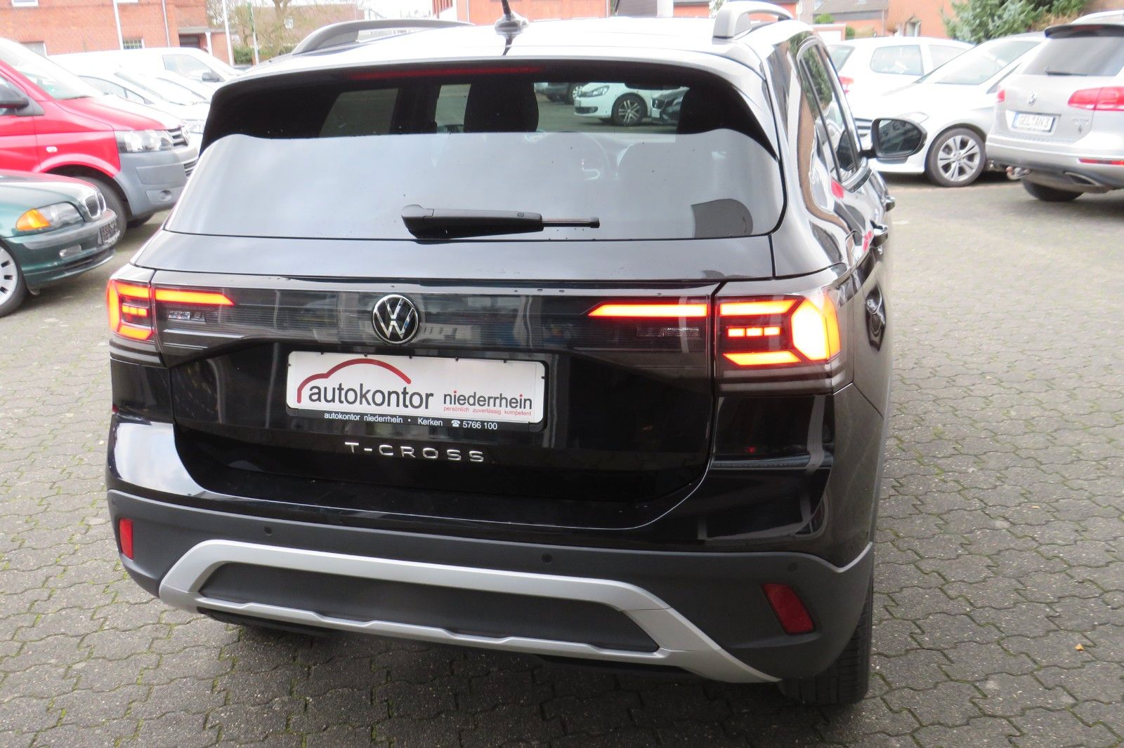 Fahrzeugabbildung Volkswagen T-CROSS DSG GOAL AHK PDC NAVI ASSISTENT-PA. 1.HD