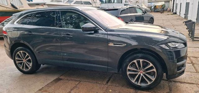 Jaguar F Pace 30t AWD