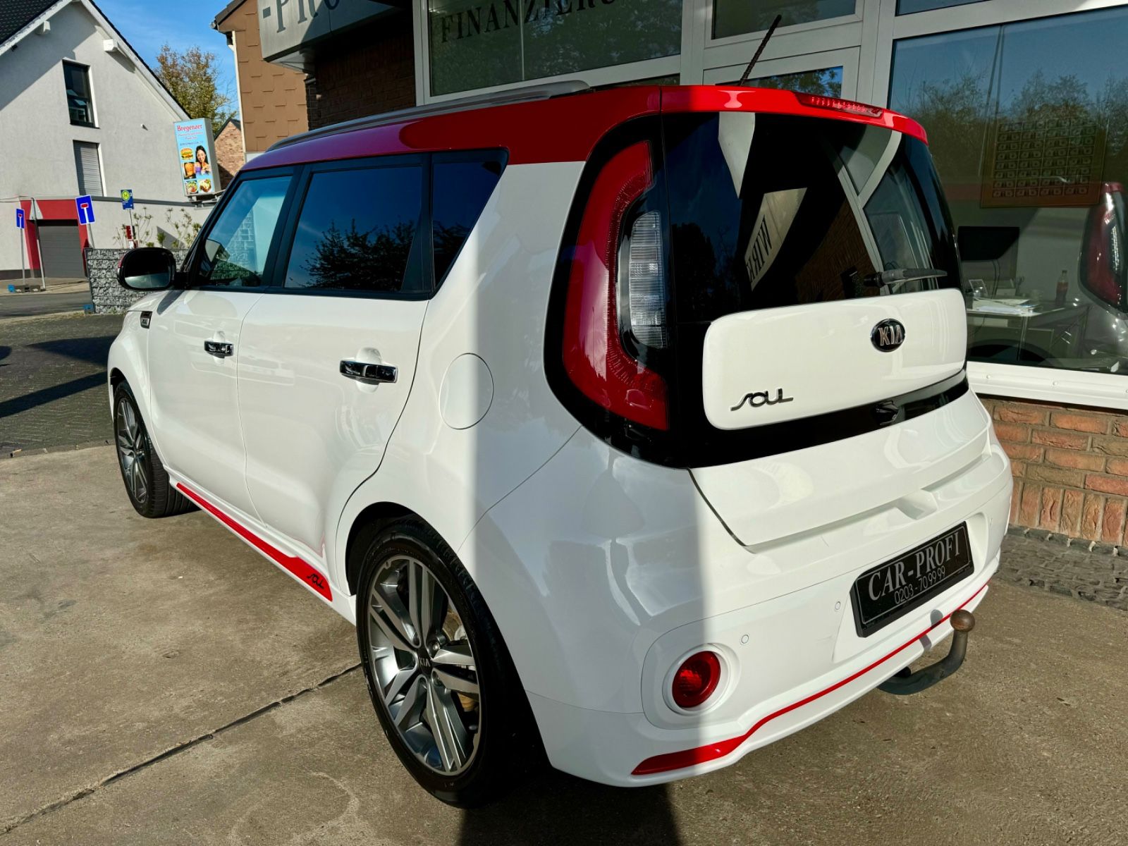 Fahrzeugabbildung Kia Soul 1.6 GDI White&Red Edition Leder/Navi/Kamera