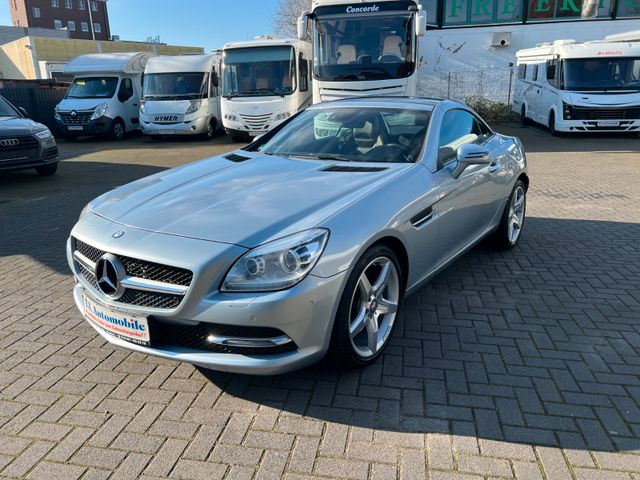 Mercedes-Benz SLK 300 Panorama/Leder/Navi/Airscarf/AMG 18 Zoll