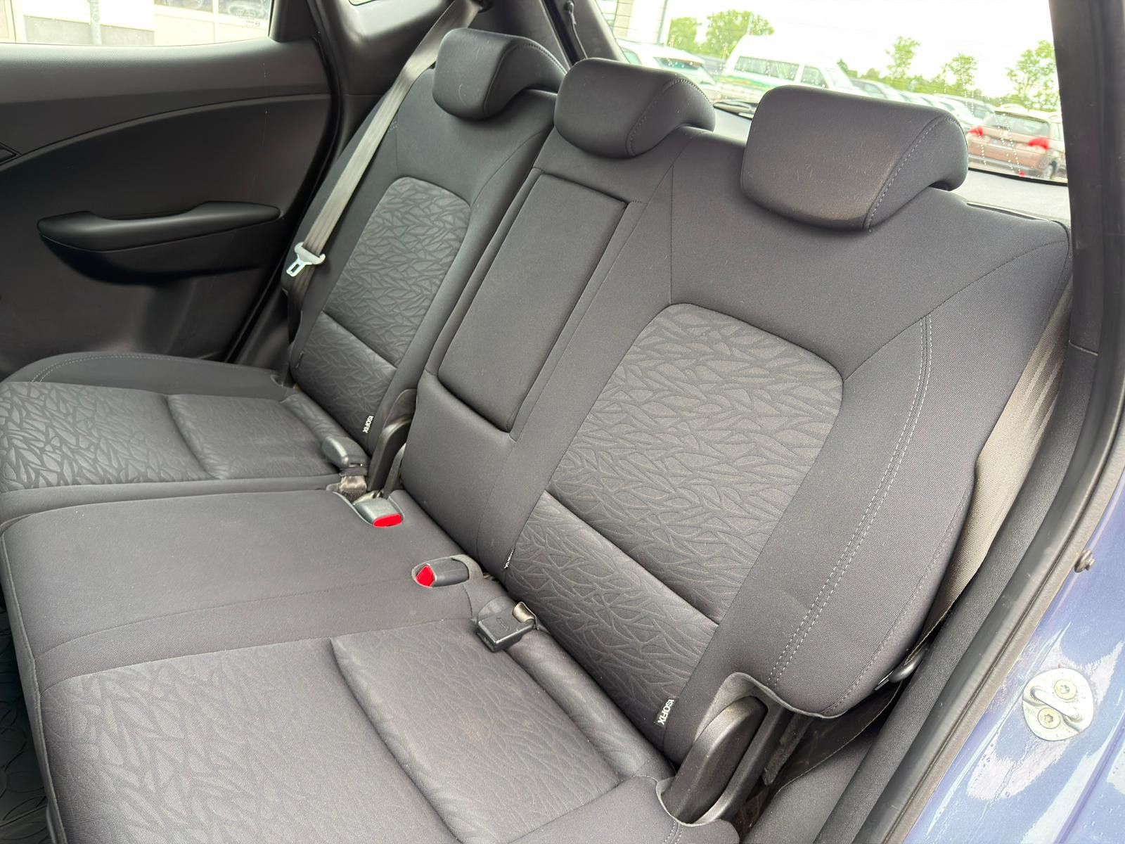 Fahrzeugabbildung Hyundai ix20 1.6 Comfort Navi*Allwetterbereifung