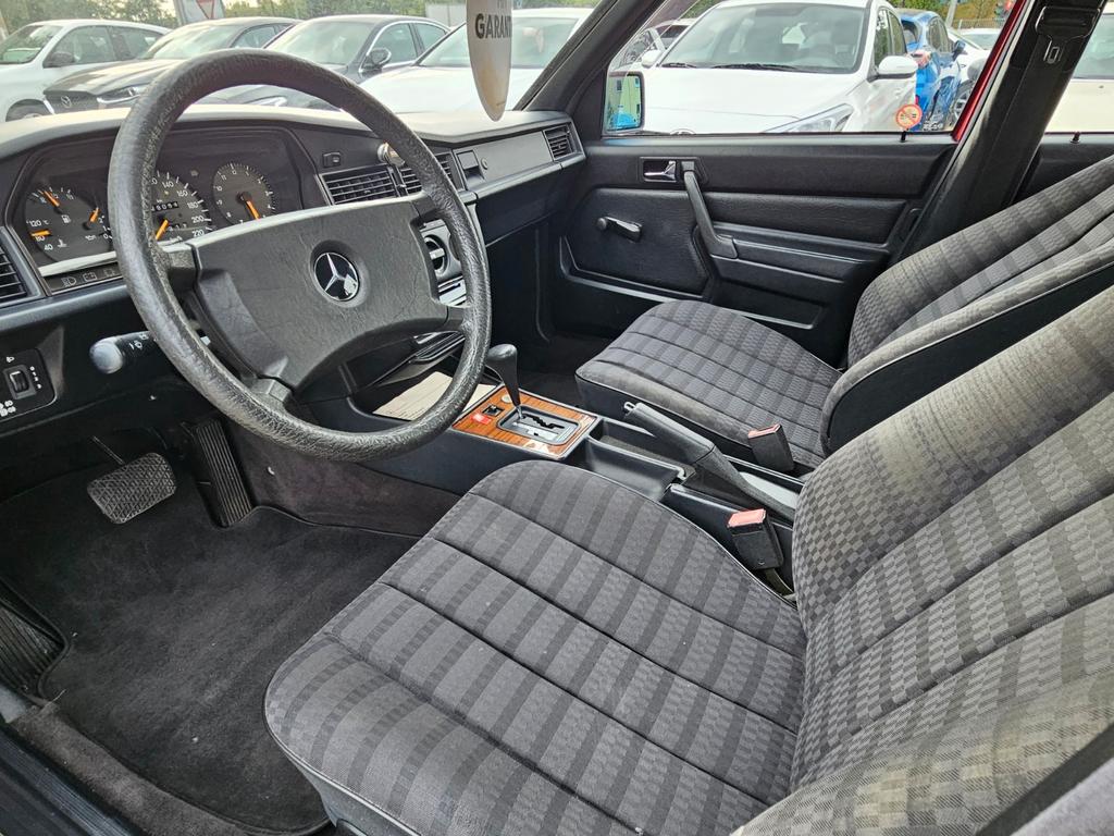 Mercedes-Benz 190