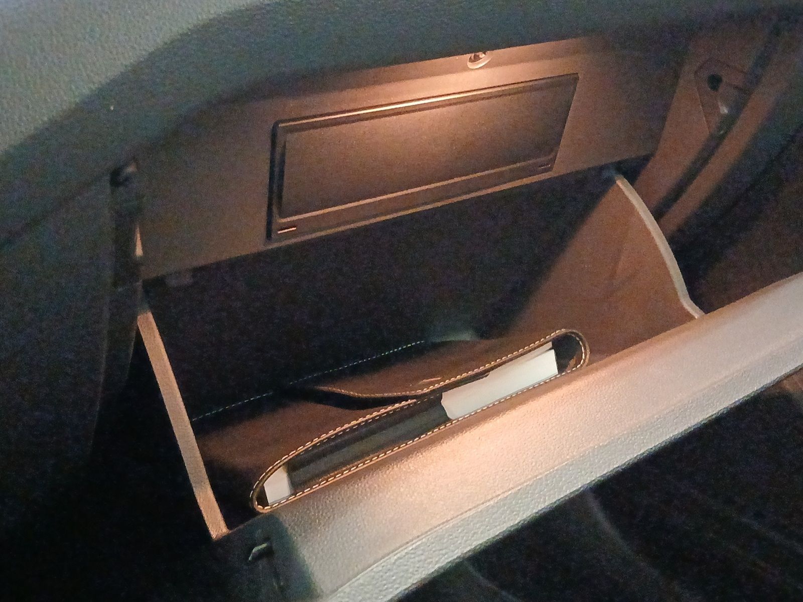 Fahrzeugabbildung Volkswagen T-Cross TSI Move RFK AHK App-Co. SHZ ACC Climatr