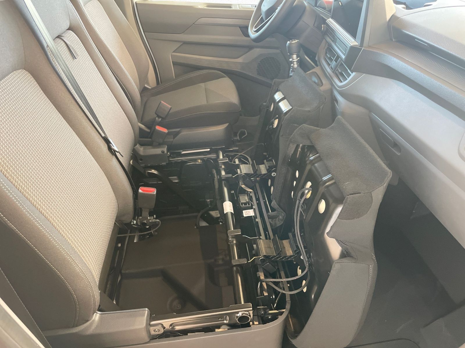 Volkswagen T7 Transporter - Bild 7