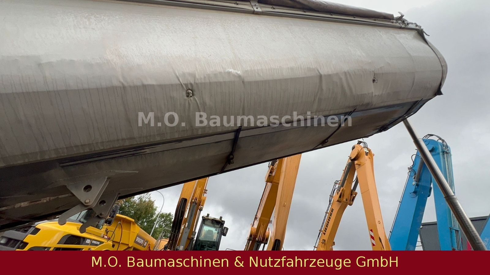 Fahrzeugabbildung Carnehl CHKS/AH / 3 Achser / Luft / ALUMINIUM / 26m³/