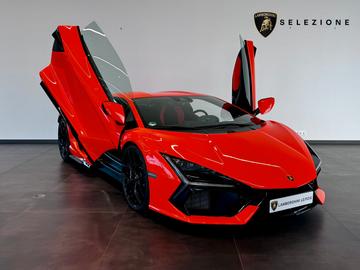 Lamborghini Revuelto 2024