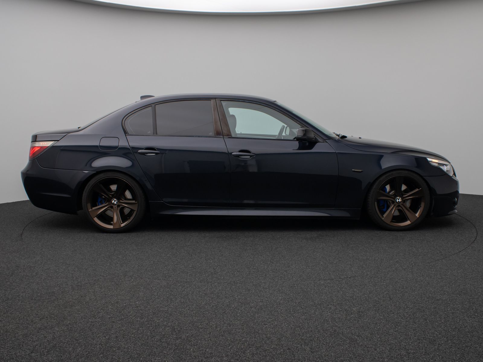 Fahrzeugabbildung BMW 530i Edition M Sport HUD SoftCl Xenon Komfort