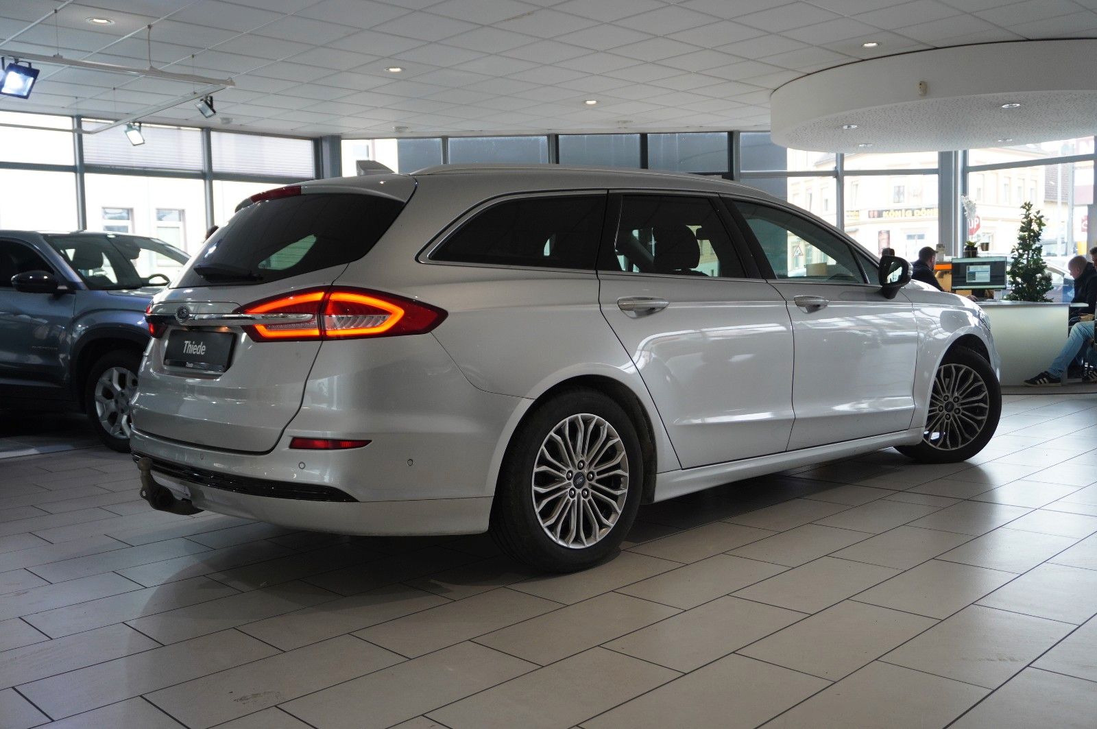 Fahrzeugabbildung Ford Mondeo Turnier 2.0D TITANIUM NAVI/LED/KAMERA/AHK