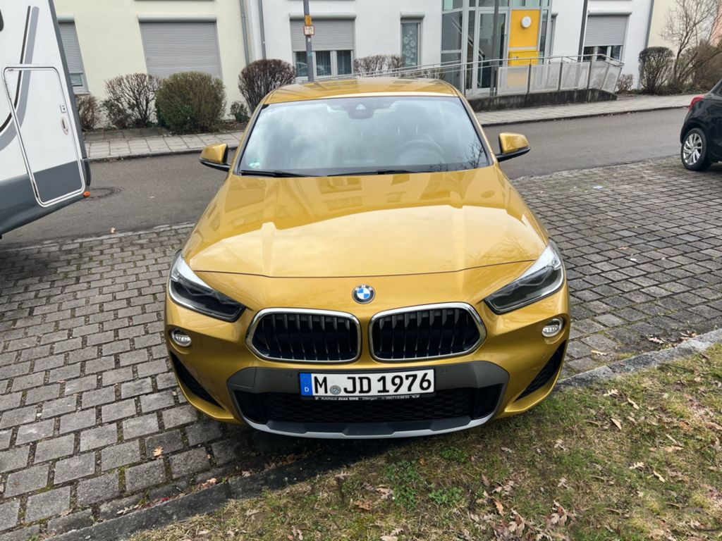 Image of BMW X2