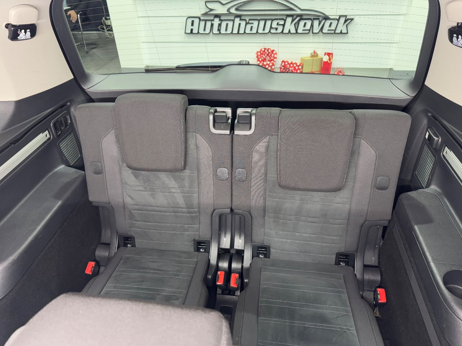Fahrzeugabbildung Volkswagen Touran Highline|DSG|NAVI|7-SITZER|R-LINE|