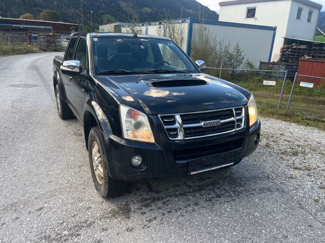 Isuzu D-Max 2,5 / 4 DOOR/ KLIMA/ XENON