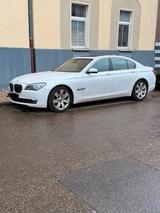 BMW 750i  Benziner - BMW 750 in Oberhausen