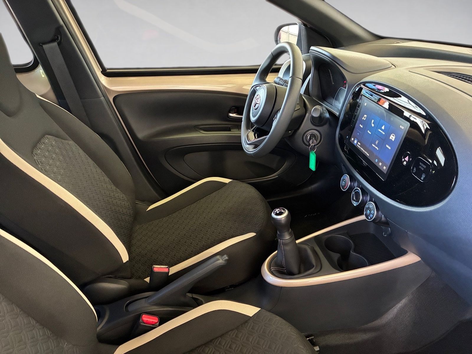 Fahrzeugabbildung Toyota Aygo 1.0 Teamplayer Kamera,Navi,SHZ,ACC,PDC,FLA