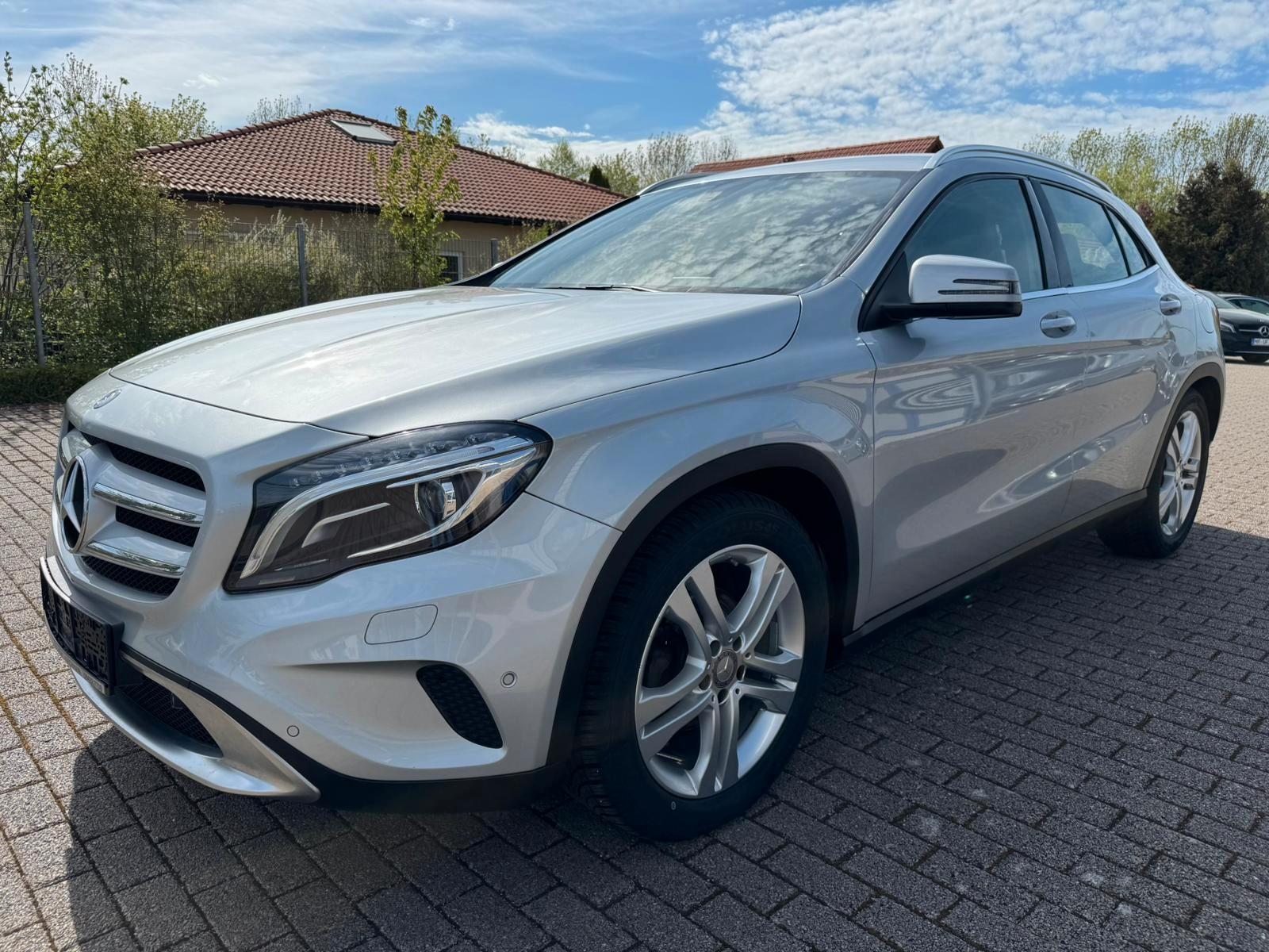 Mercedes-Benz GLA 200 CDI DCT URBAN BI-XENON KAMERA NAV