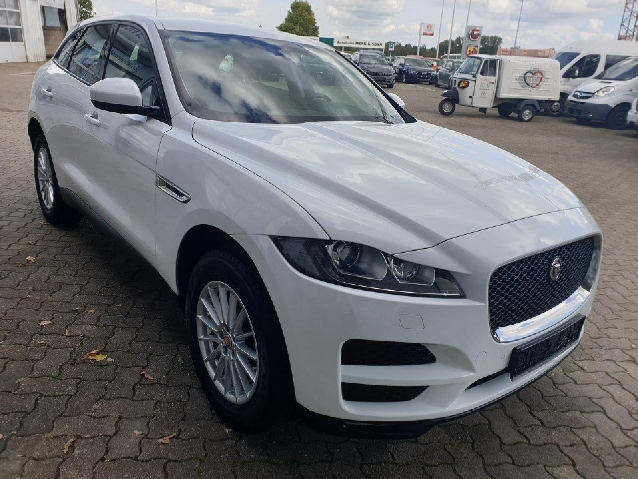 Jaguar F-PACE Pure