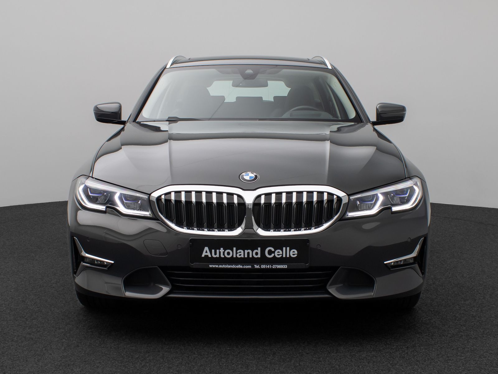 Fahrzeugabbildung BMW 330e Luxury Line Kamera Pano HUD HiFi Individual