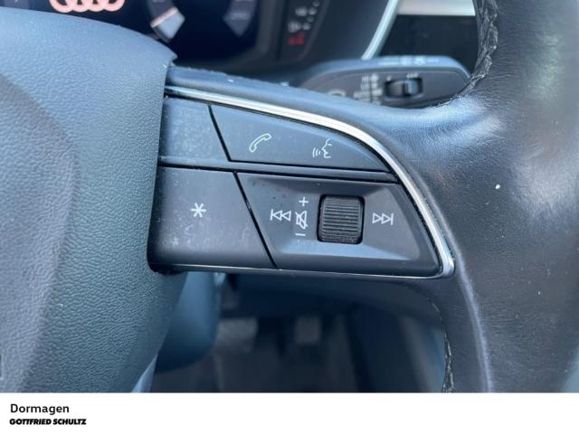 Audi Q3 35 TFSI S tronic LED Navi Panorama Kamera