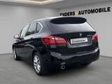 BMW 225 XE Active Tourer Advant. +SHZ+PDC+NAV+ - schwarze BMW 225