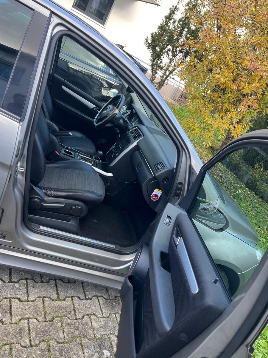 Mercedes-Benz B170 2006 — interior