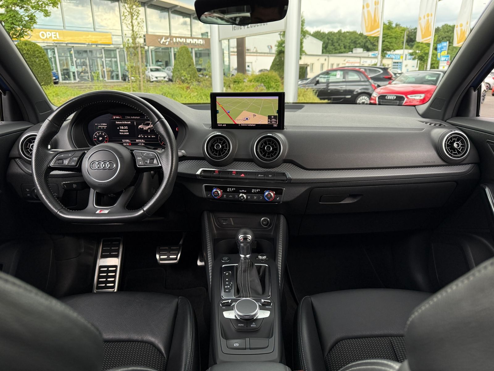 Fahrzeugabbildung Audi Q2 sport S line 35 TFSI KAM LED 19" Virtual