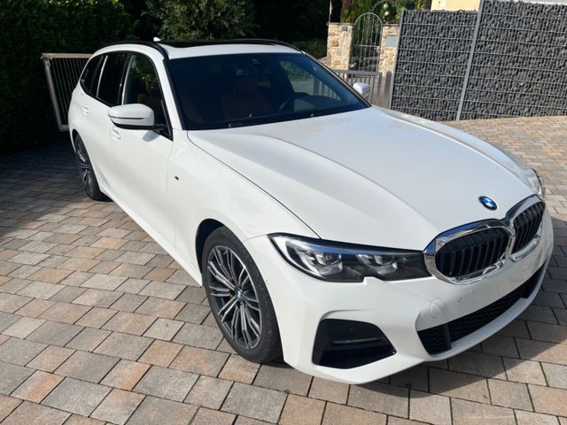 BMW 320d M Paket LivePR SAG LED Pano AHK DAB 1Hd