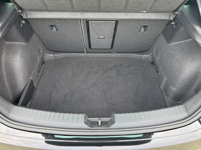 Fahrzeugabbildung CUPRA Leon 1.5eTSI ACT DSG KLIMA LED ALU