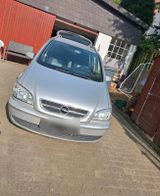 Opel Zafira a - Opel Zafira aus 2004