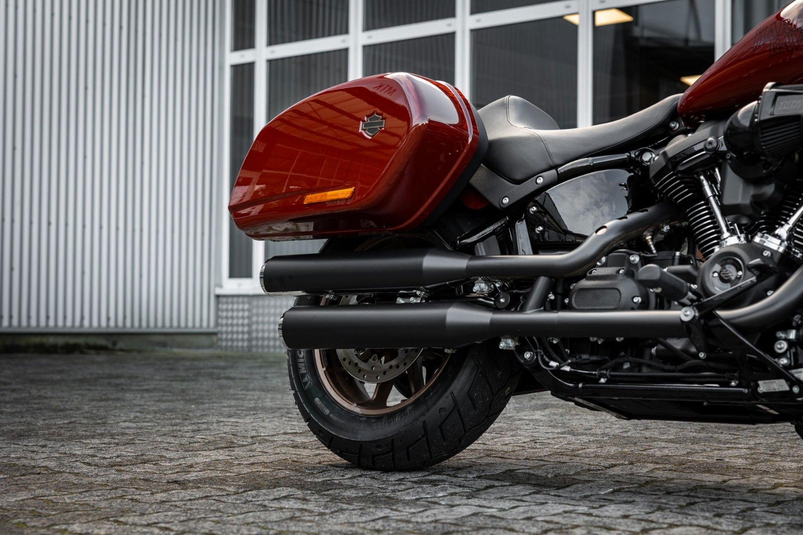 Fahrzeugabbildung Harley-Davidson FXLRST LOW RIDER ST 117 -SOFORT VERFÜGBAR