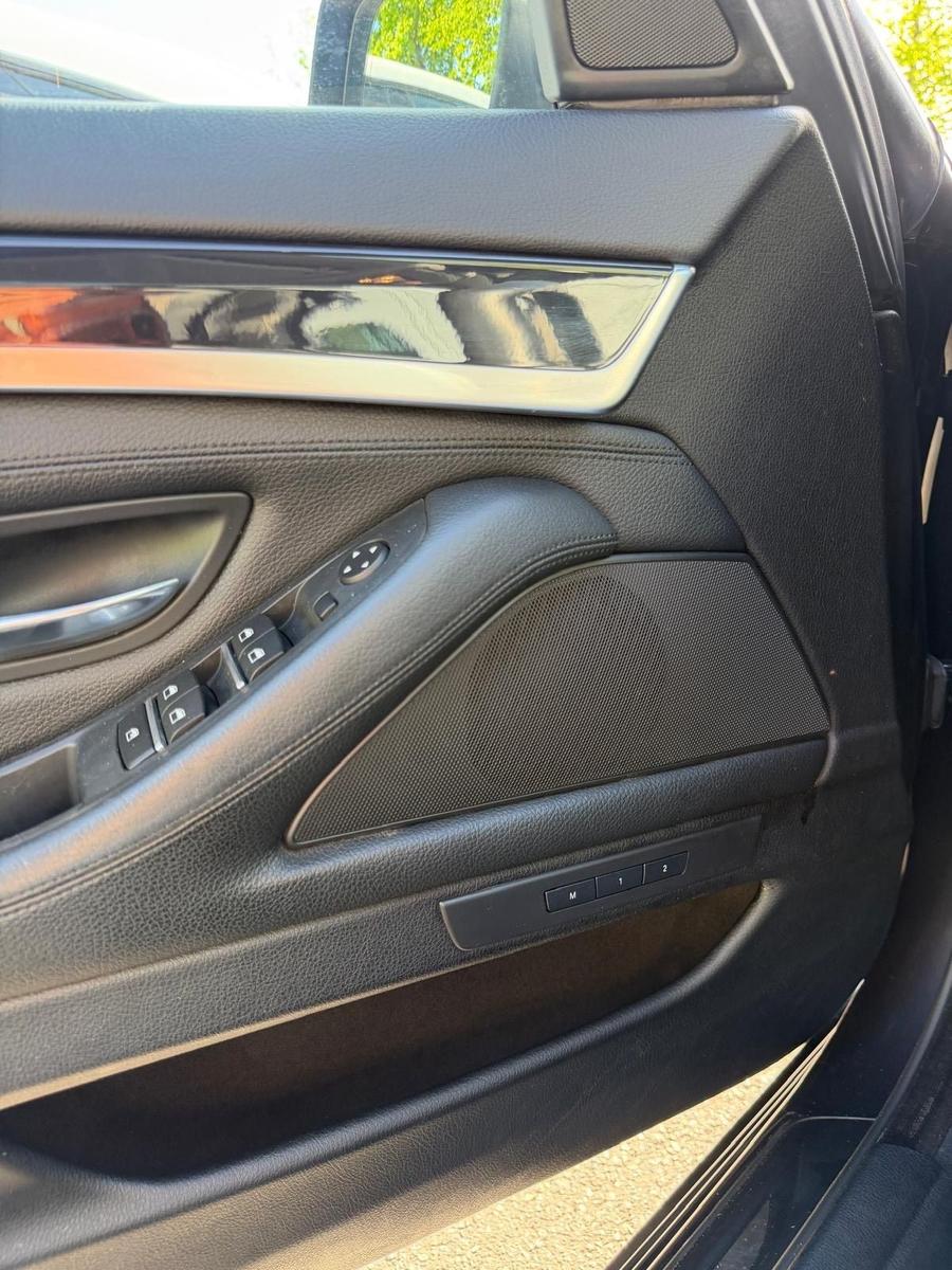 BMW 530 2014 — photo 12